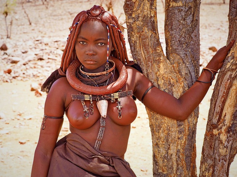 Сообщение от : Женщины племени Химба, живущeе на территории Намибии