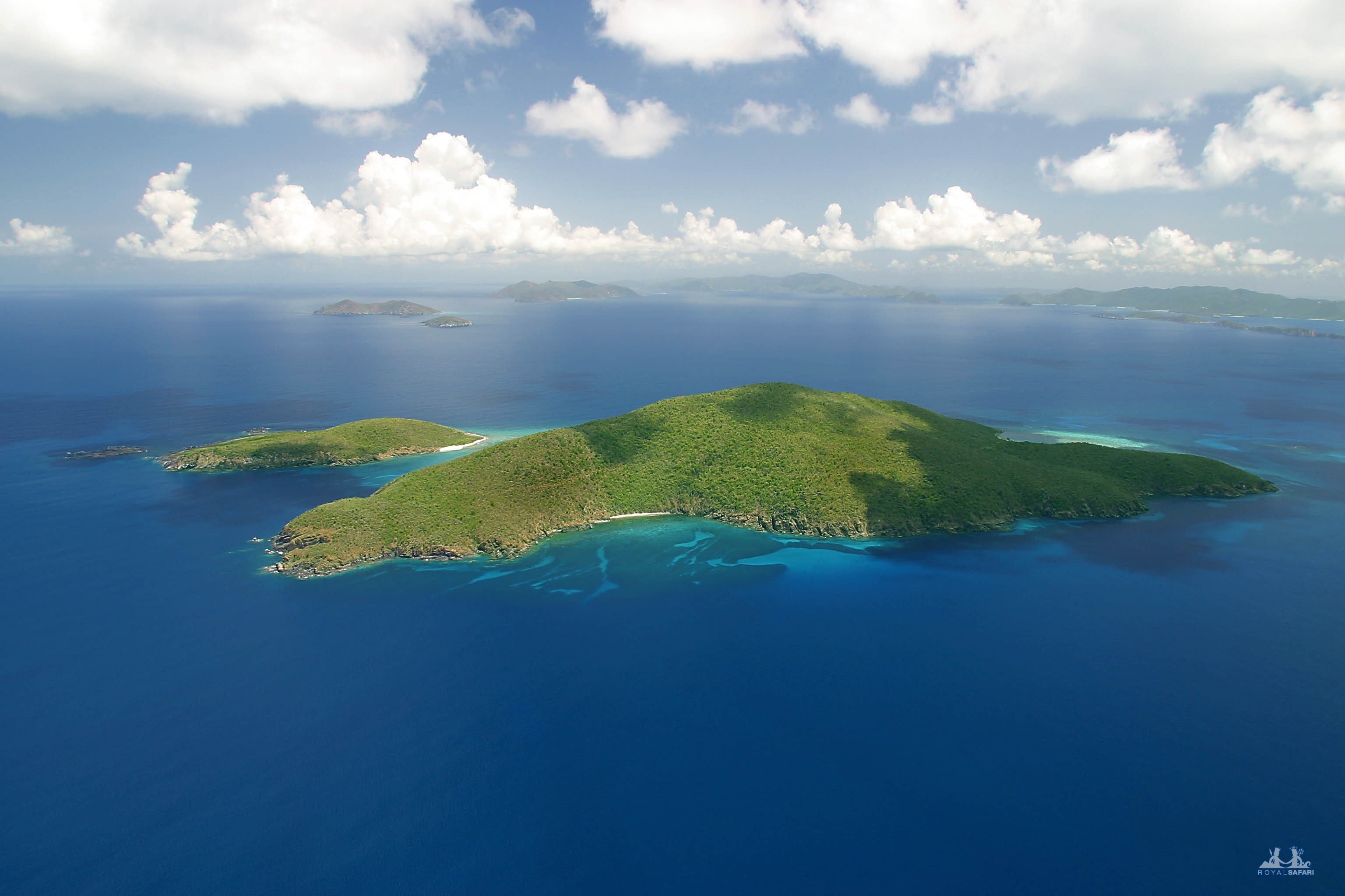 Cyrus island. Остров ЭНВАИТЕНЕТ. Остров Мавува Mavuva Island. Маленький остров. Необитаемые острова.